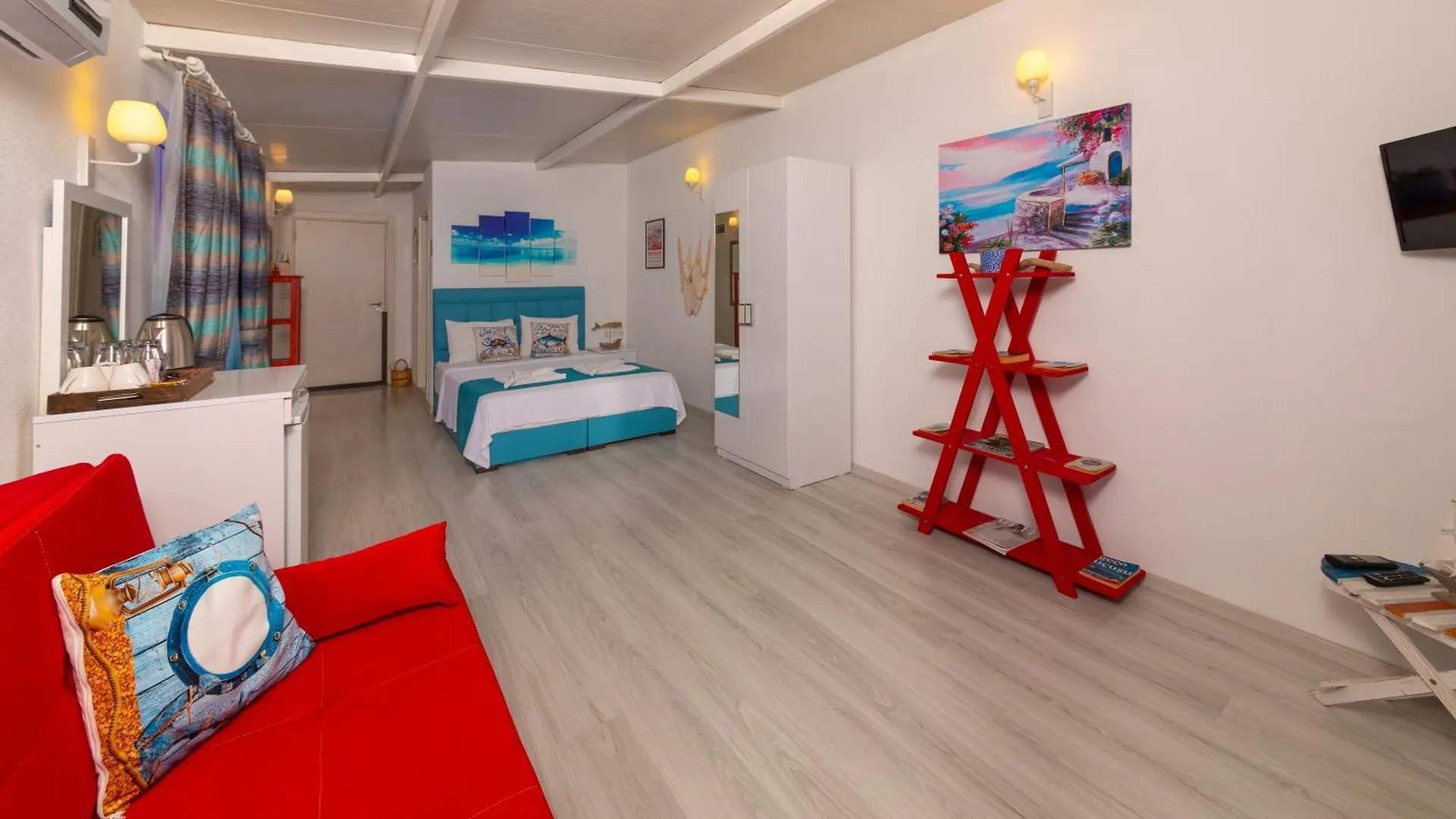 Derin Mavi Suit Butik Otel Sogut  Gazde/Camere de închiriat Sogut (Aegean)