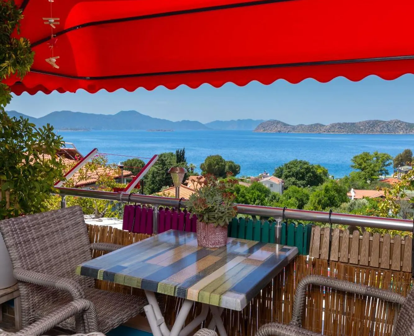 Derin Mavi Suit Butik Otel Sogut  Gazde/Camere de închiriat