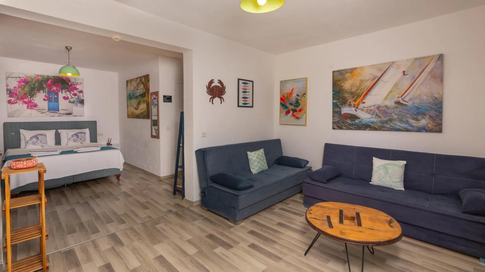 Derin Mavi Suit Butik Otel Sogut  Gazde/Camere de închiriat