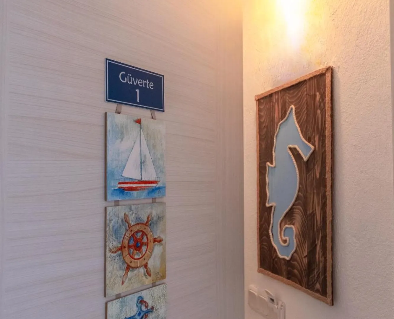 Derin Mavi Suit Butik Otel Sogut  Gazde/Camere de închiriat