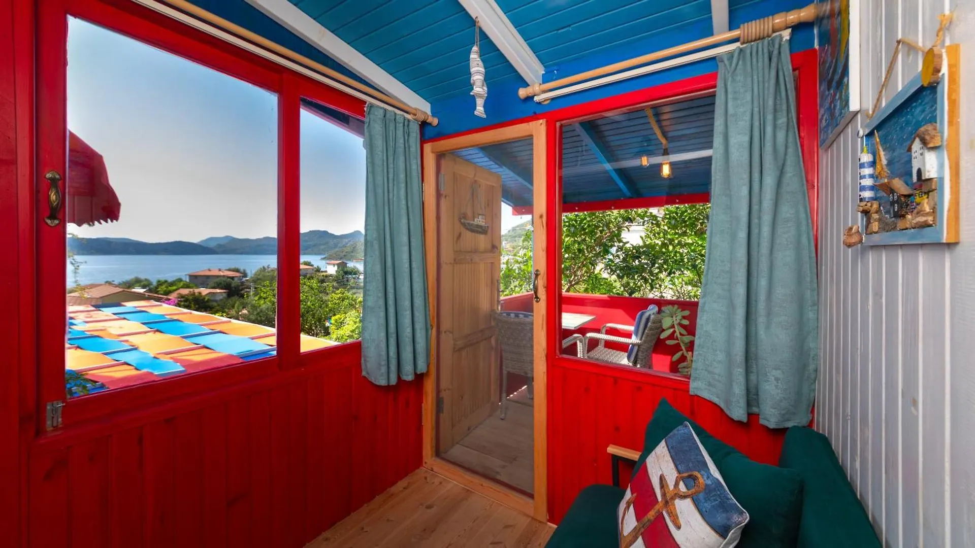 Derin Mavi Suit Butik Otel Sogut