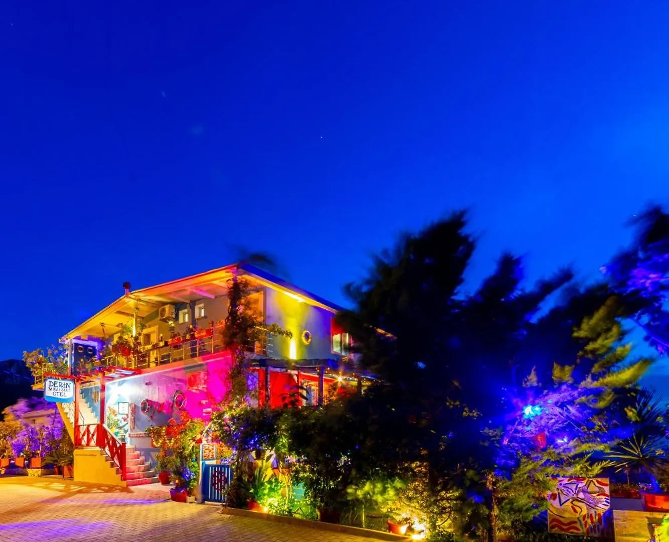 Derin Mavi Suit Butik Otel Sogut